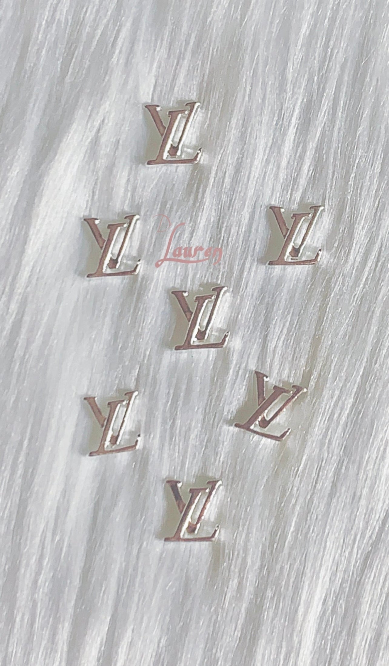 Formas de metal LV plata